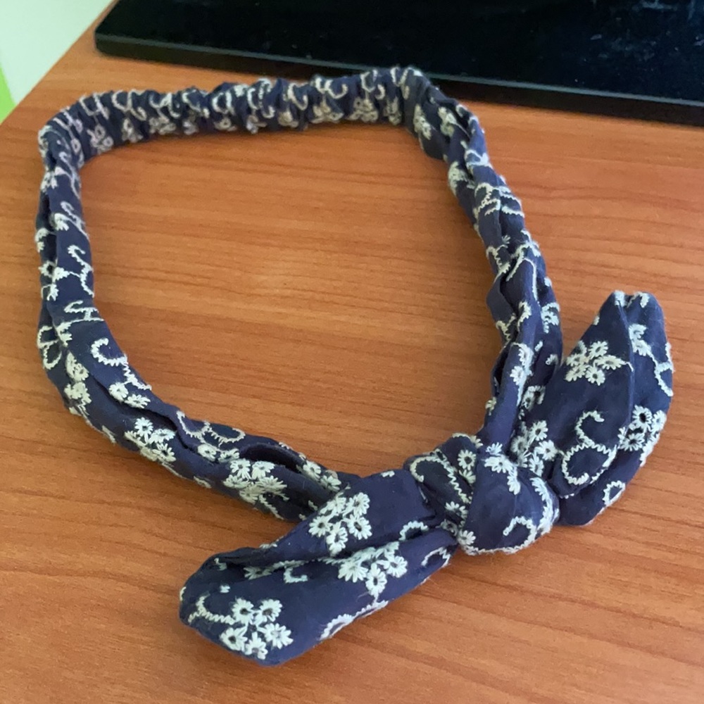 Gorgeous bow headband